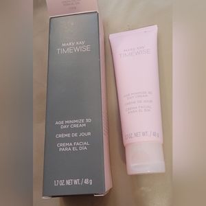 Mary Kay TimeWise Age Minimize 3D Day Cream - 1.7oz. Combination to Oily Skin. 